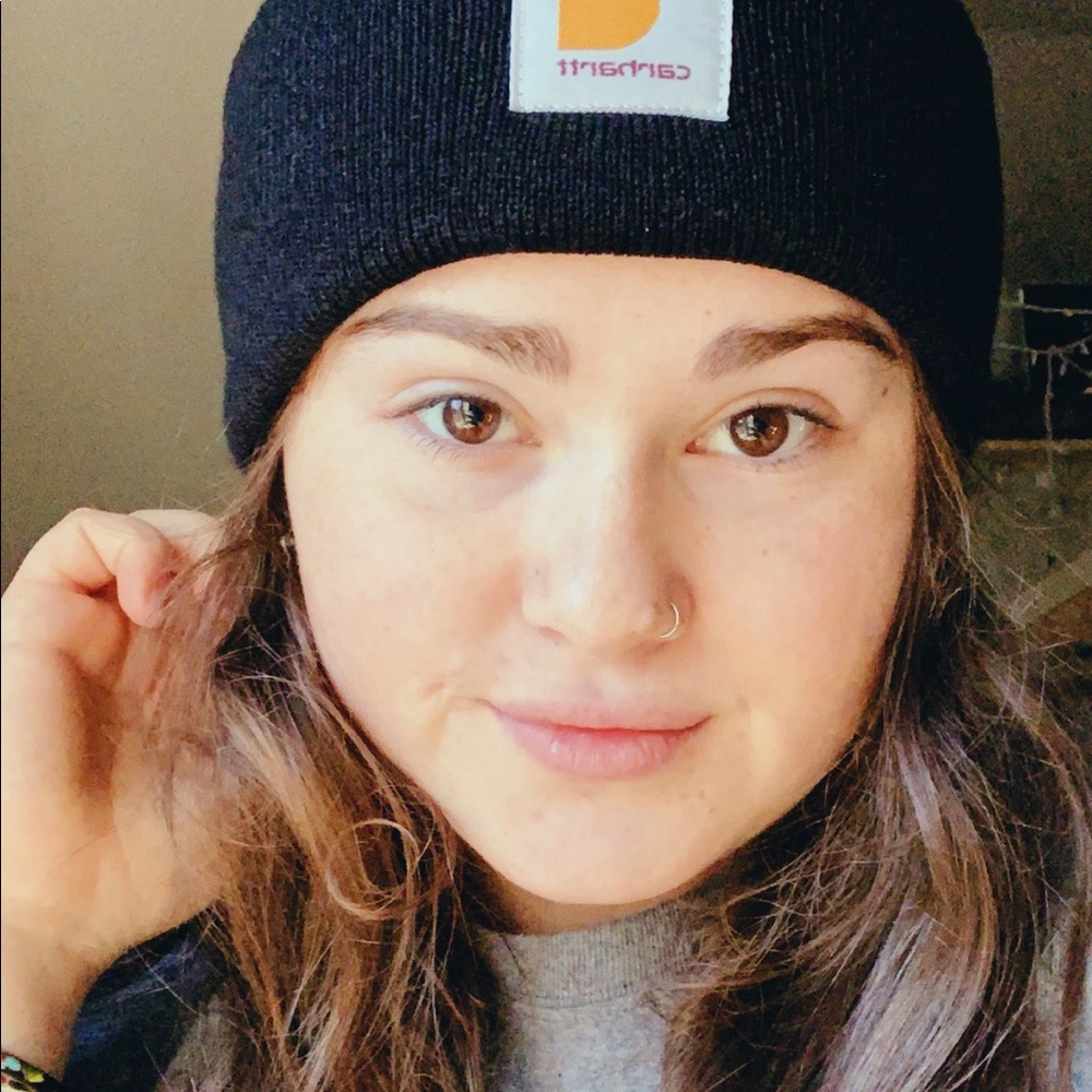 Meet your Posher, Aly